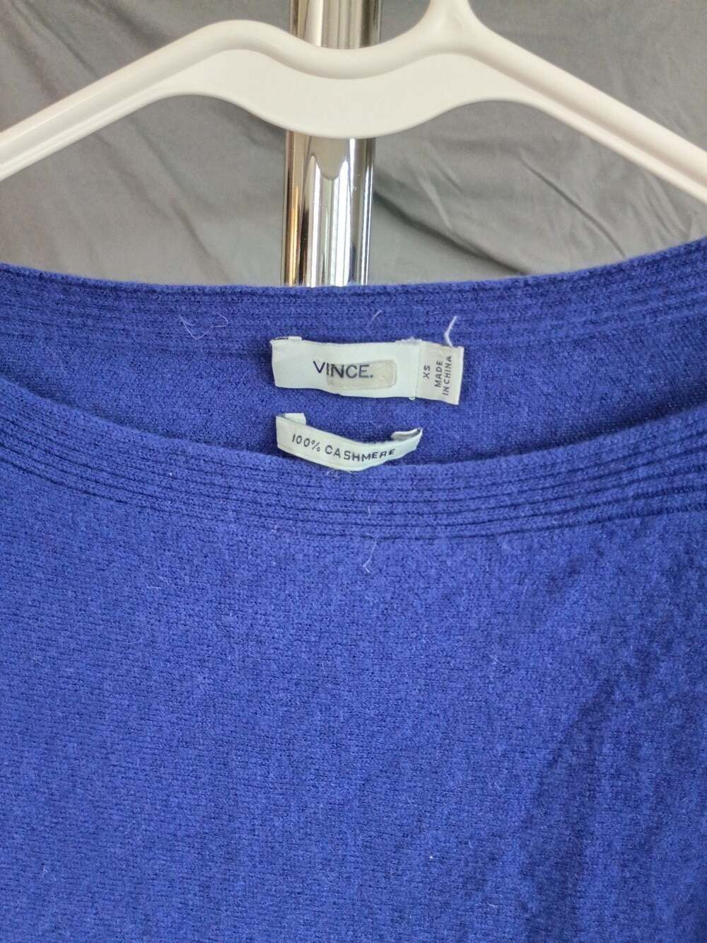 Vince 100% Cashmere Long Sleeve quite luxury Sweater